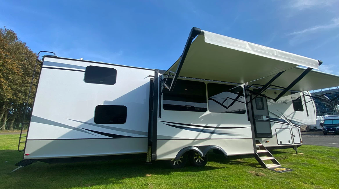 Keystone Avalanche 390DS (3)
