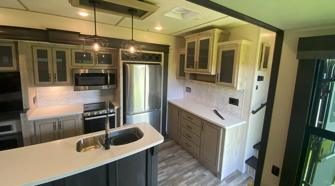 Keystone Avalanche 390DS (3)
