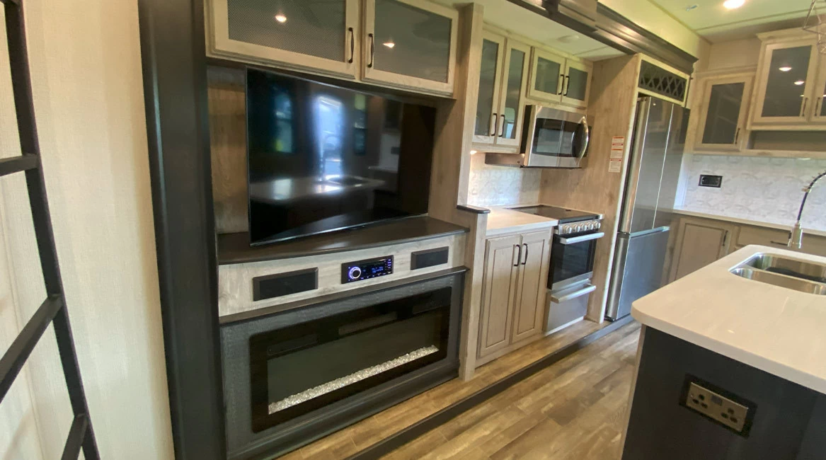 Keystone Avalanche 390DS (2)