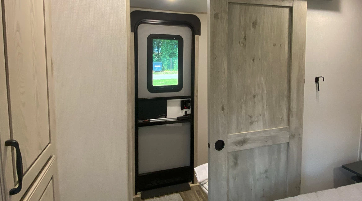 Keystone Avalanche 390DS (1)