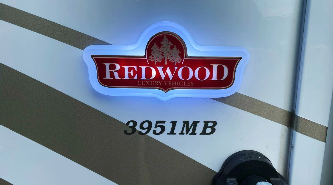 Redwood 2022 Luxury 5th-Wheel Trailer