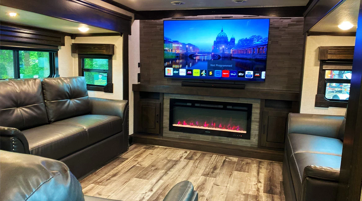 Redwood 2022 Luxury 5th-Wheel Trailer