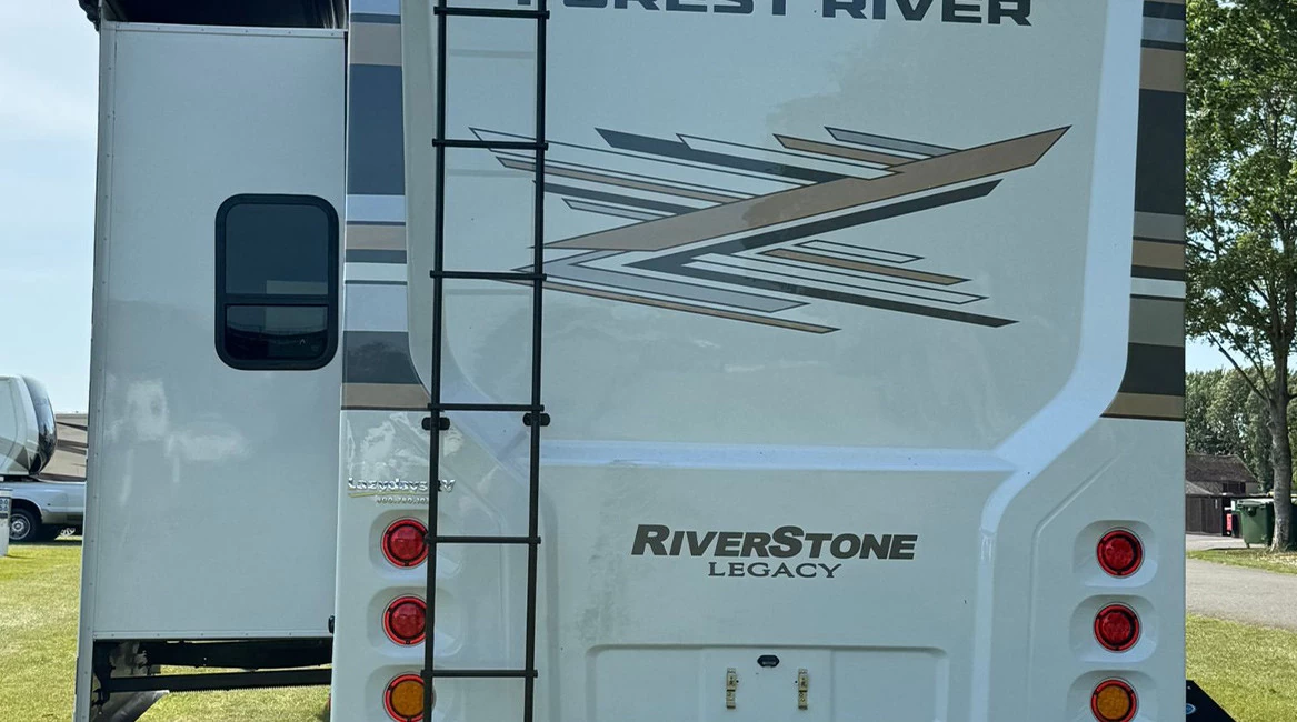 Riverstone Legacy 44DBL (2026)