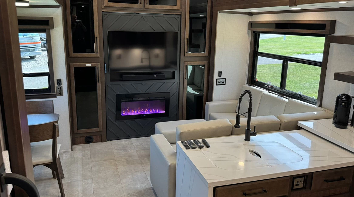 Riverstone Legacy 44DBL (2026)