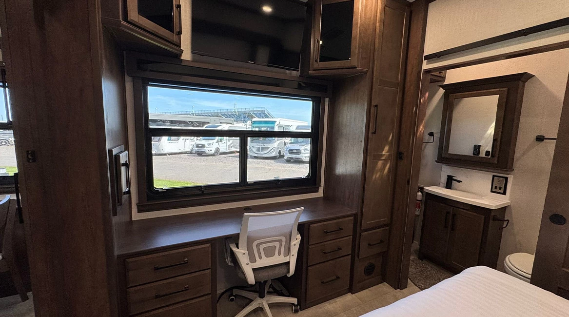 Riverstone Legacy 44DBL (2026)