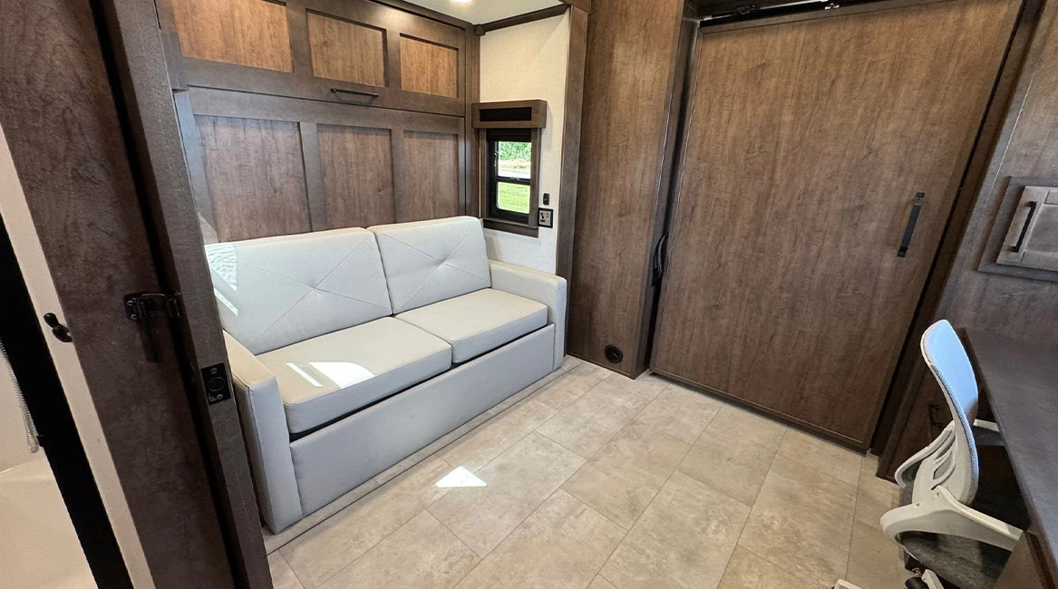 Riverstone Legacy 44DBL (2026)